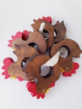 Brown Red Wooden Rooster Napkin Rings